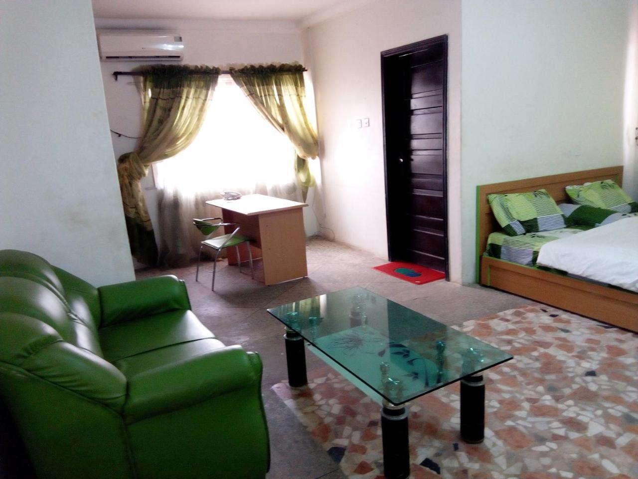 Royal Green Guest House Abeokuta Екстериор снимка