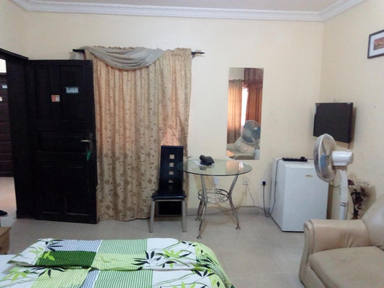 Royal Green Guest House Abeokuta Екстериор снимка